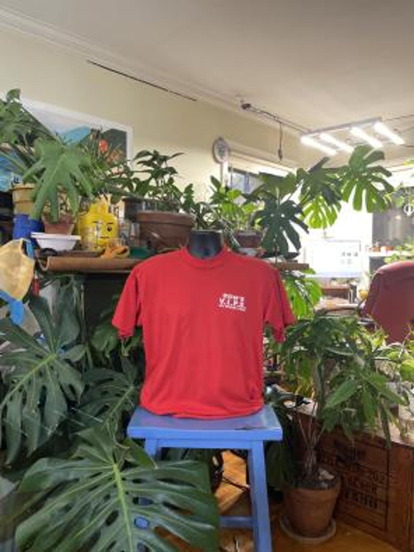 Vintage Ron's VIP T-Shirt District 84 Lending a Hand